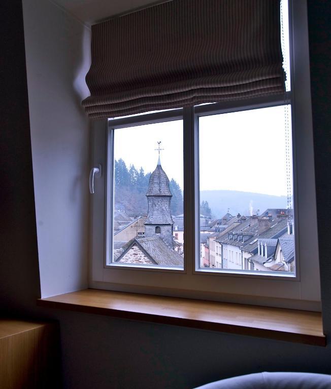 Hotel - Restaurant " Victor Hugo" Vianden Rom bilde